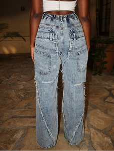 DISTRESSED JEANS
